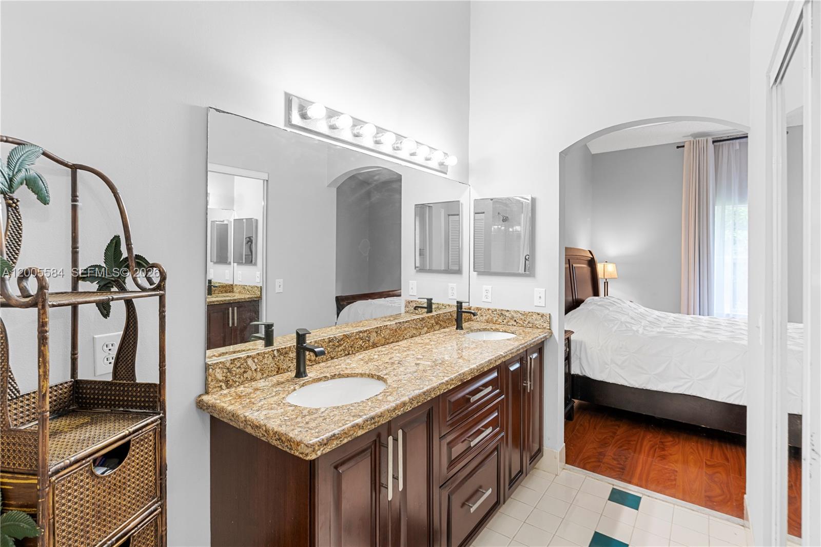 FLAMINGO ESTATES - Residential