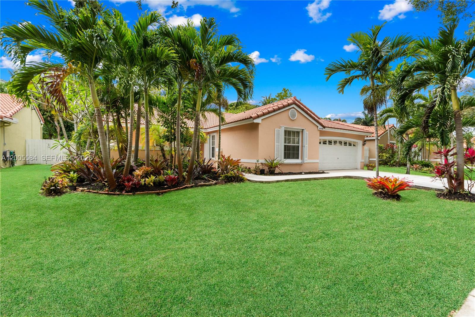 FLAMINGO ESTATES - Residential