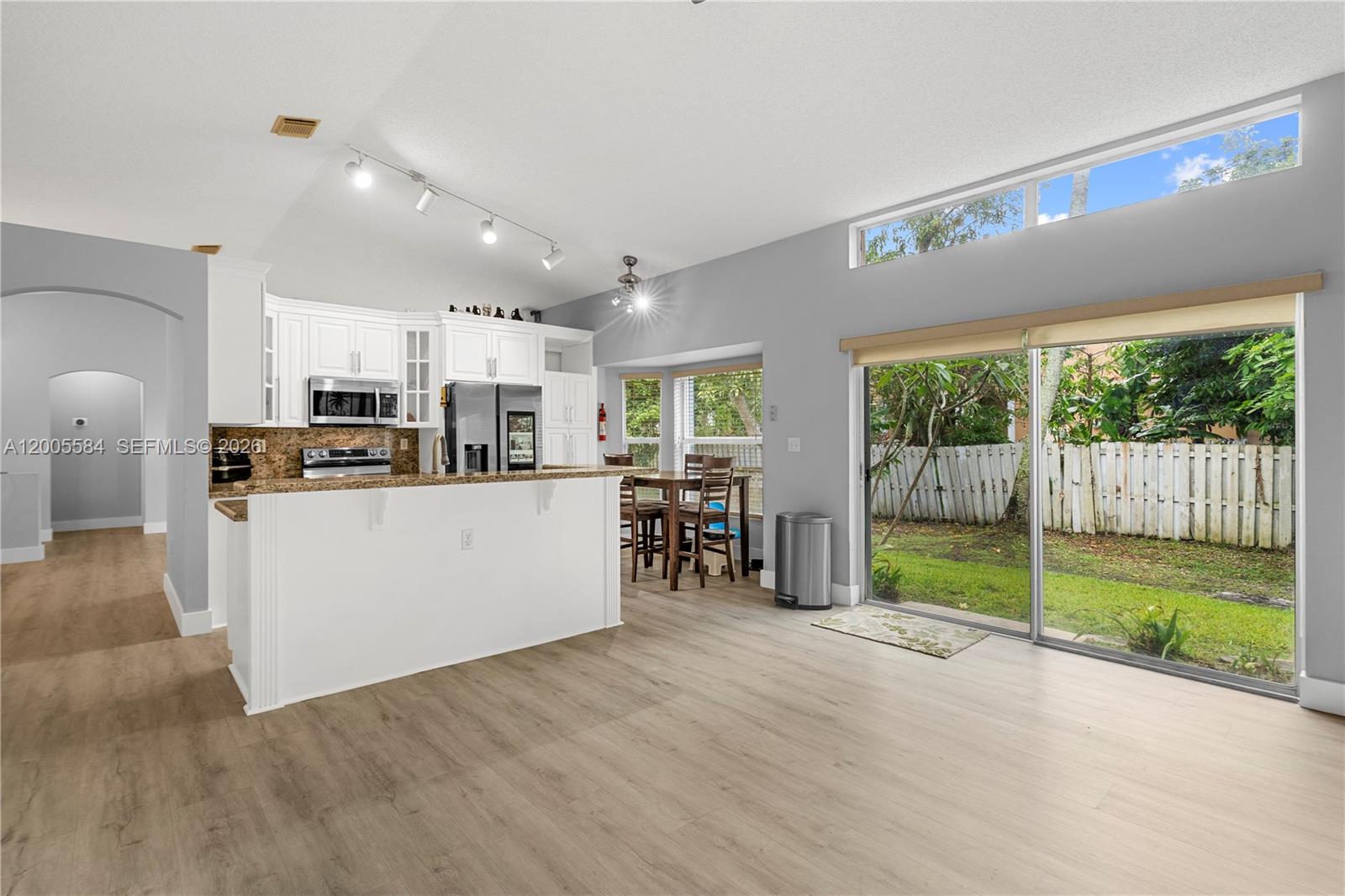 FLAMINGO ESTATES - Residential