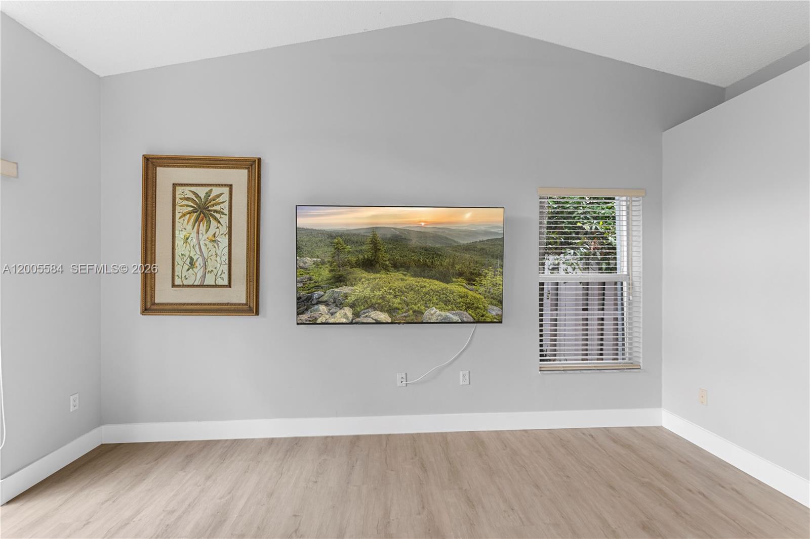 FLAMINGO ESTATES - Residential