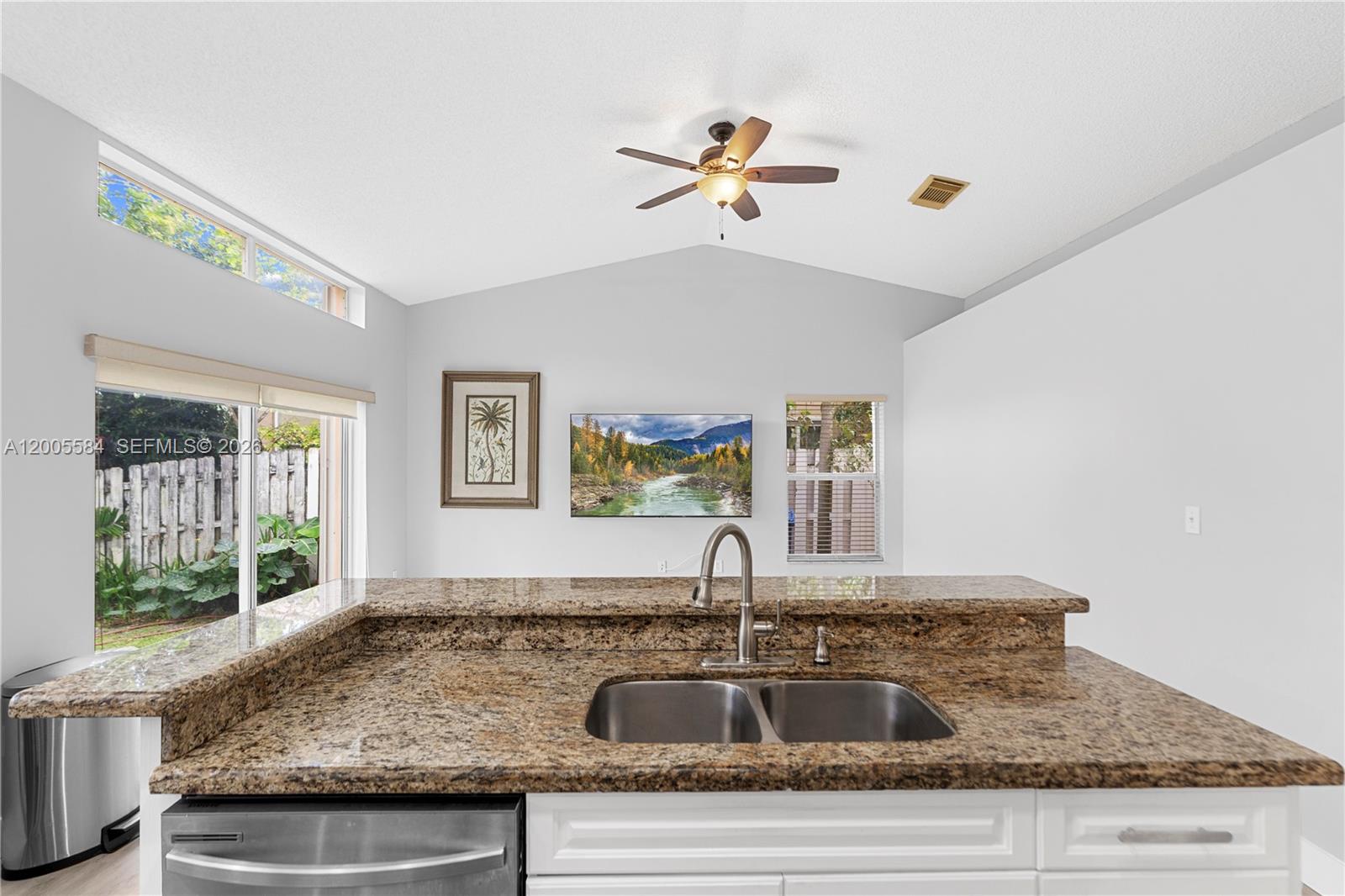 FLAMINGO ESTATES - Residential