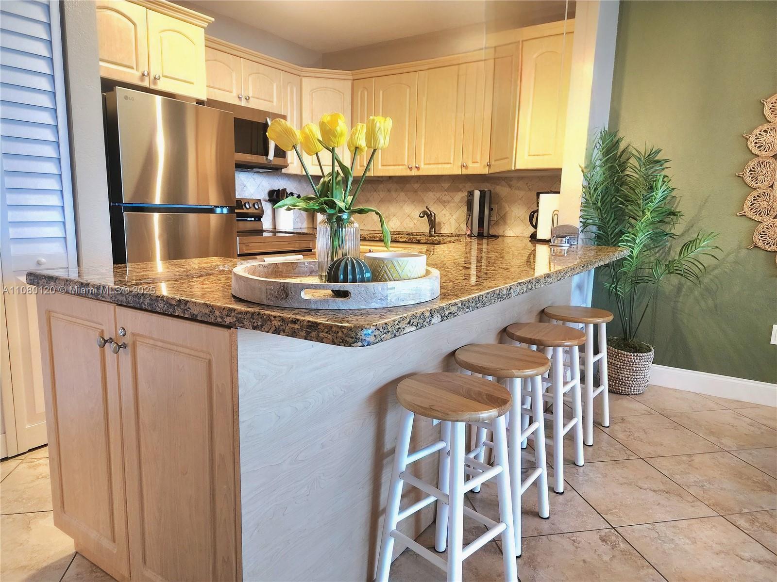 ALEXANDER TOWERS CONDO - Residential Lease