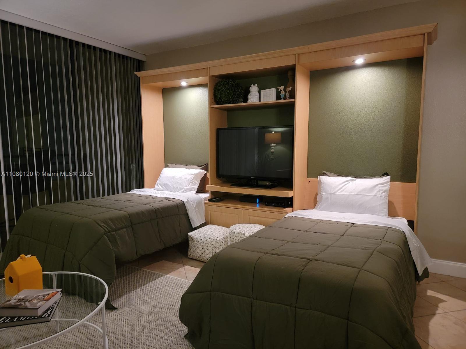 ALEXANDER TOWERS CONDO - Residential Lease