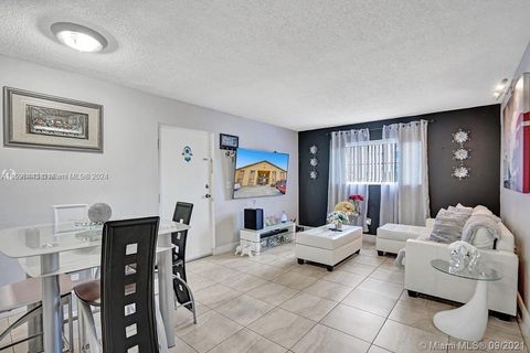 Multi Family in Hialeah FL 1501 42nd St 6.jpg