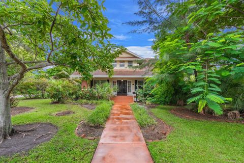 Photo of 410 NE 5th Ave, Pompano Beach, FL 33060 (MLS # A11883348)