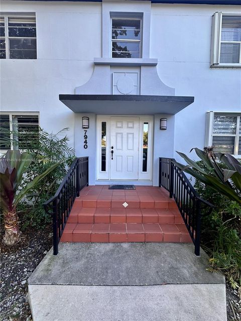 7940 SW 55th Ave 67D Miami FL 33143