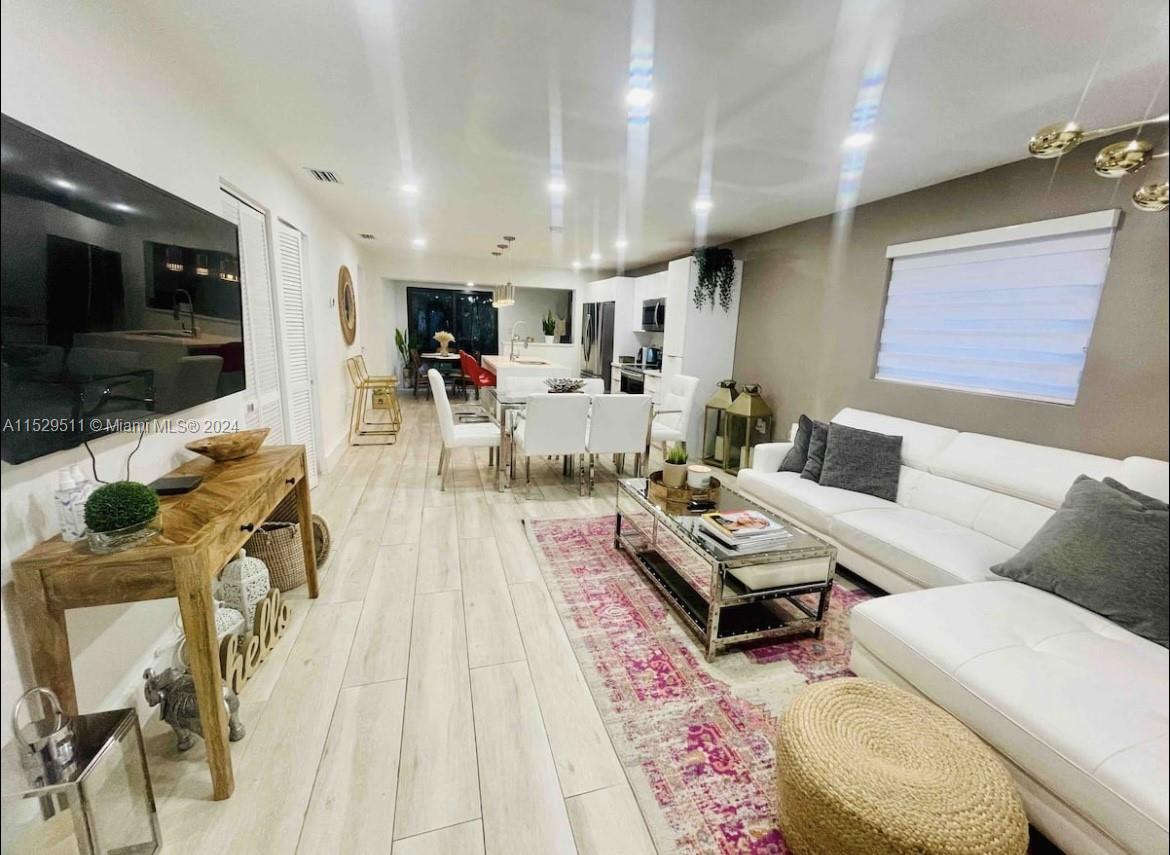 RAILWAY SHOPS ADDN 2ND AM - Residential Lease