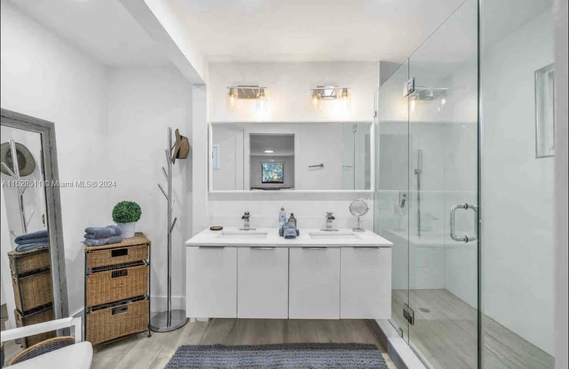 RAILWAY SHOPS ADDN 2ND AM - Residential Lease