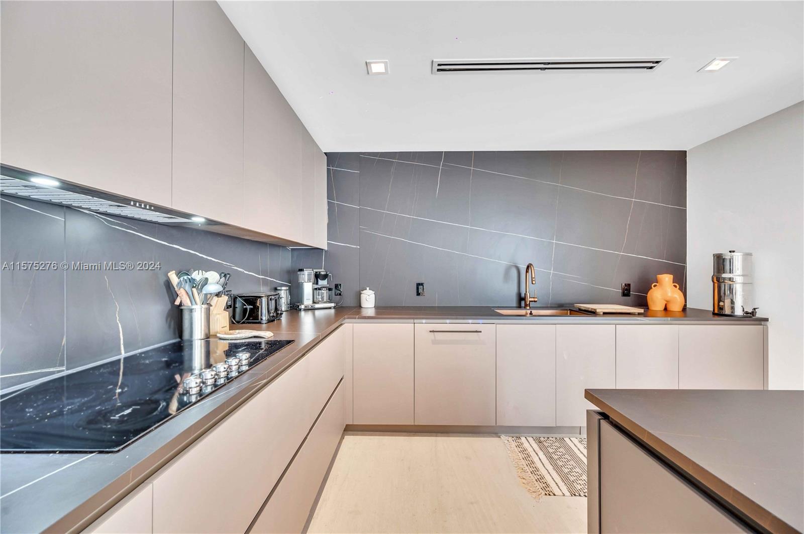 FAIRHAVEN - Residential