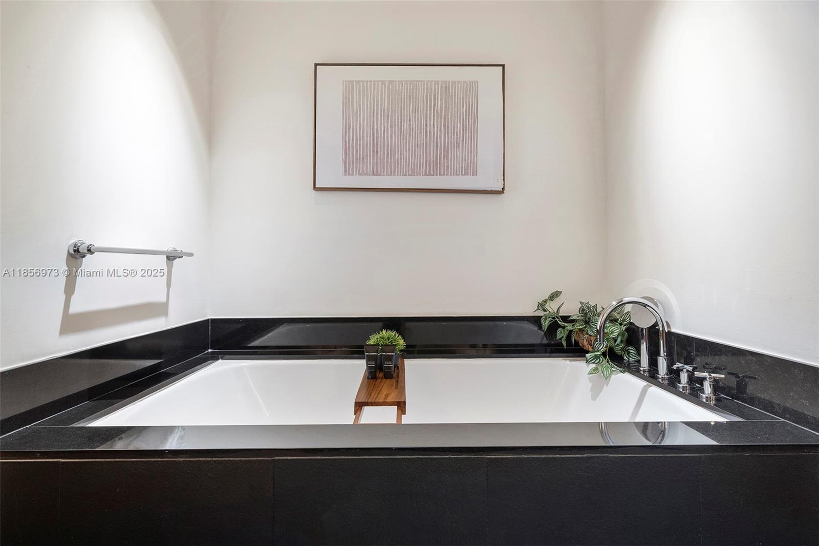 SETAI RESORT & RESIDENCES - Residential Lease