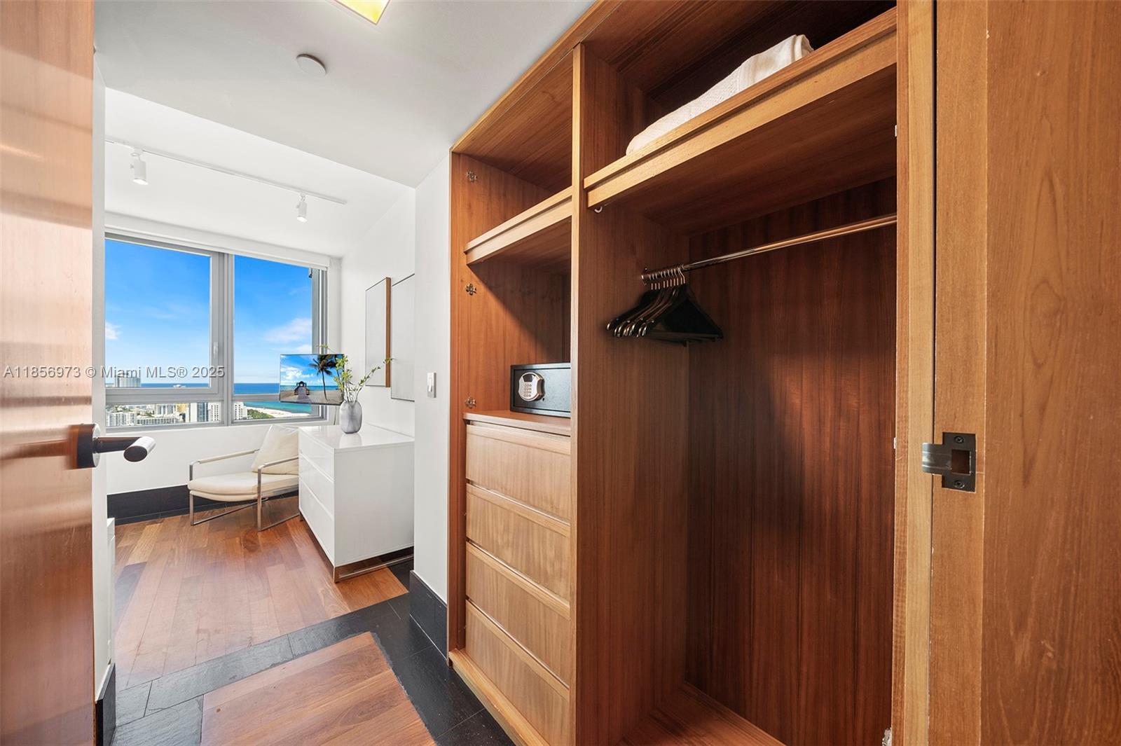 SETAI RESORT & RESIDENCES - Residential Lease