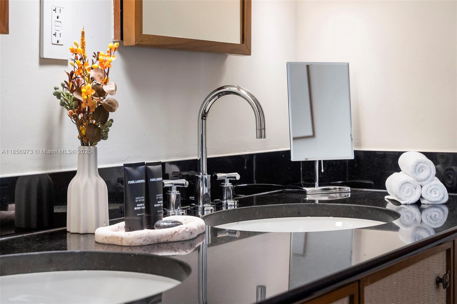 SETAI RESORT & RESIDENCES - Residential Lease