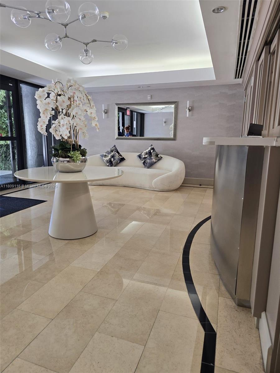 BRICKELL HARBOUR CONDO - Residential