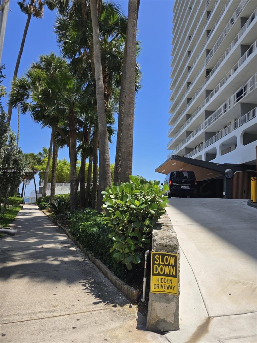 BRICKELL HARBOUR CONDO - Residential