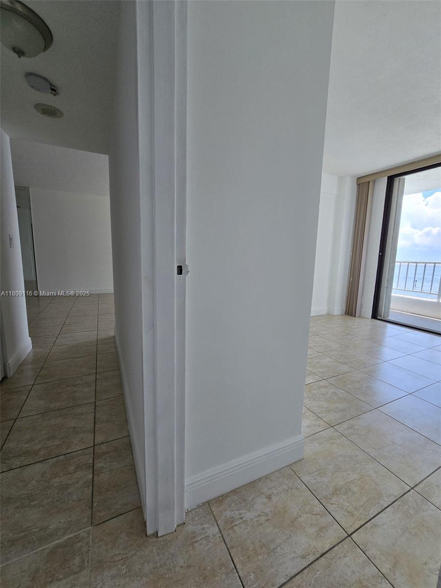 BRICKELL HARBOUR CONDO - Residential