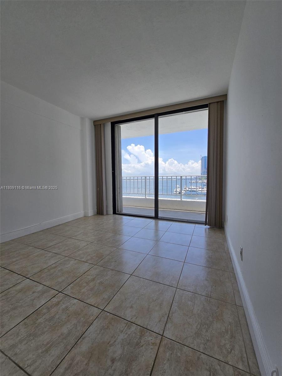 BRICKELL HARBOUR CONDO - Residential