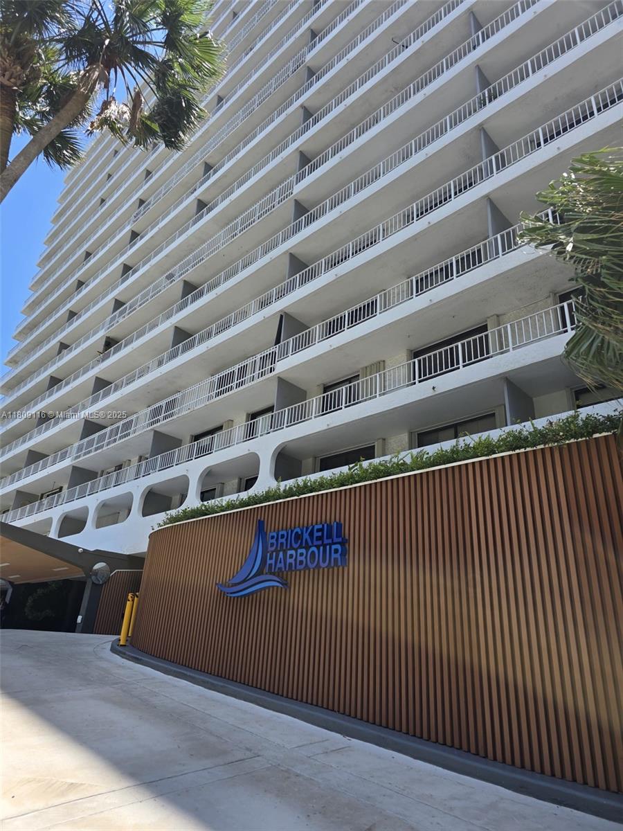 200 SE 15th Rd 6B