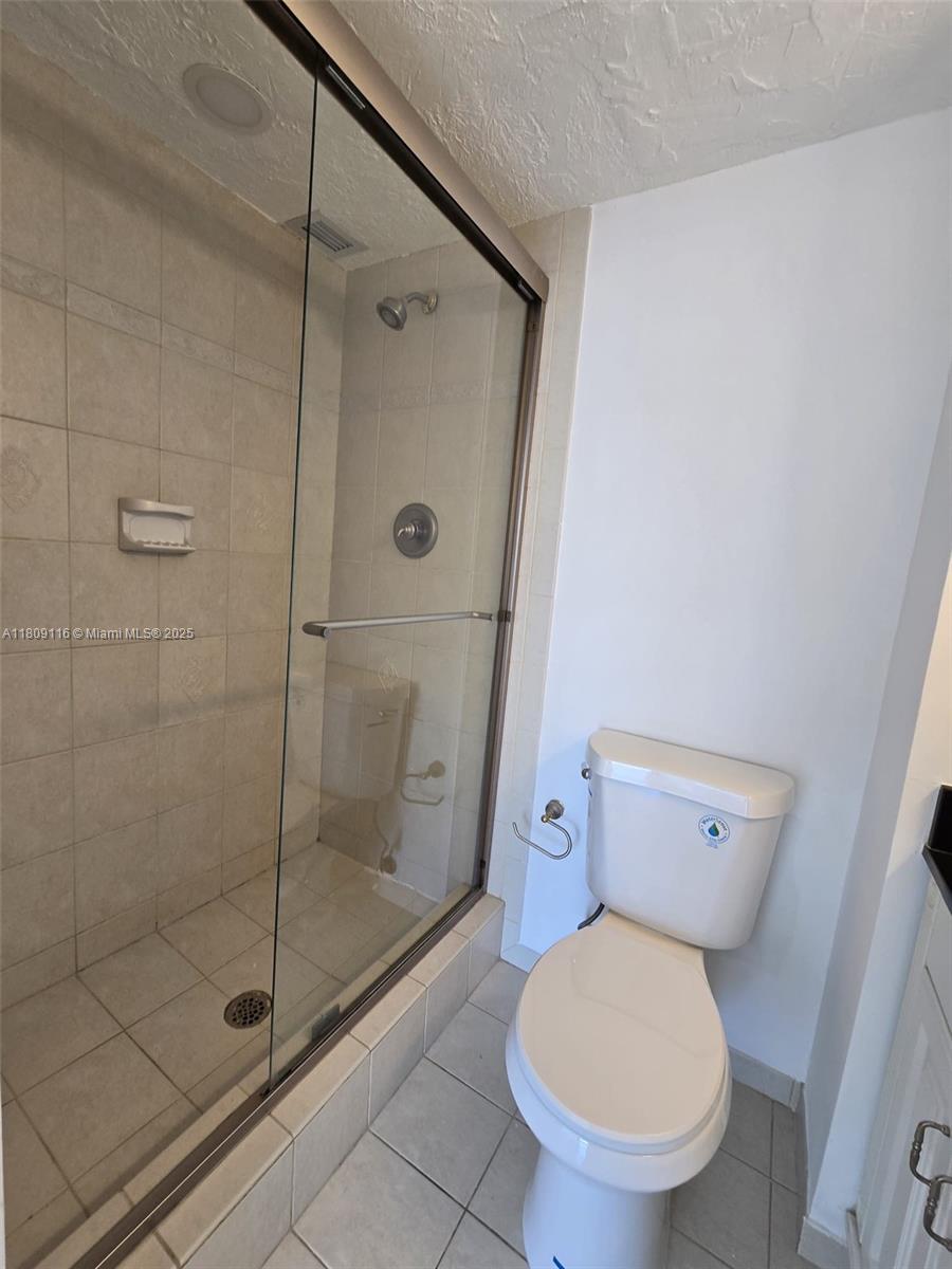 BRICKELL HARBOUR CONDO - Residential