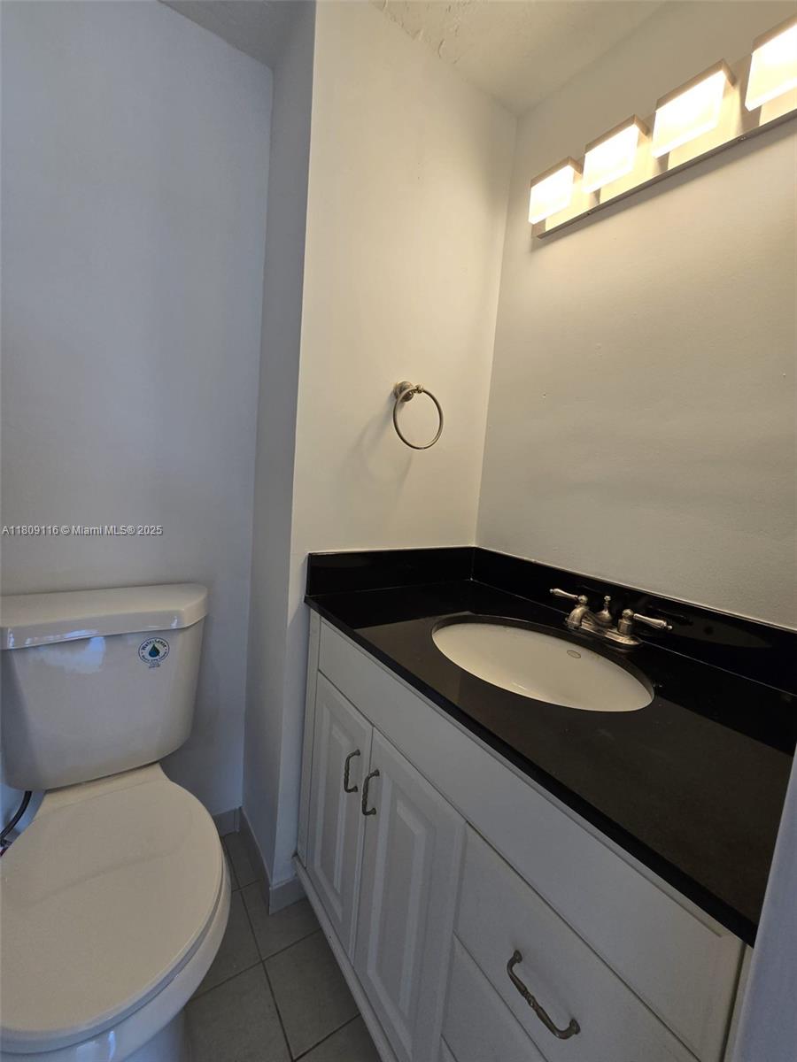 BRICKELL HARBOUR CONDO - Residential