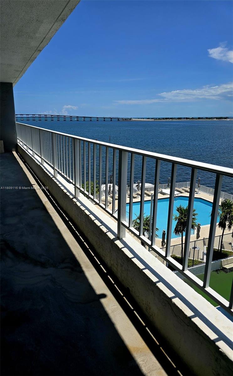 BRICKELL HARBOUR CONDO - Residential