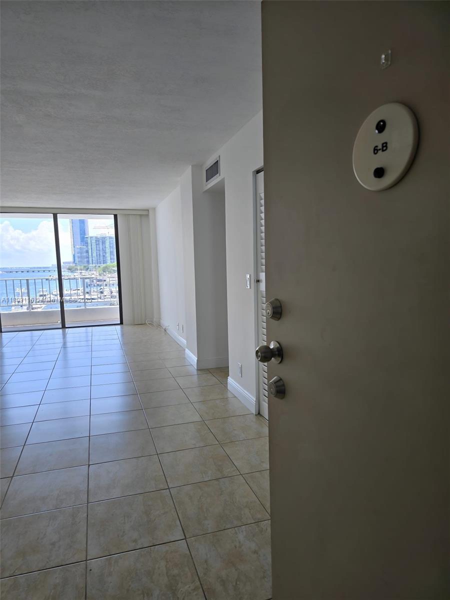 BRICKELL HARBOUR CONDO - Residential