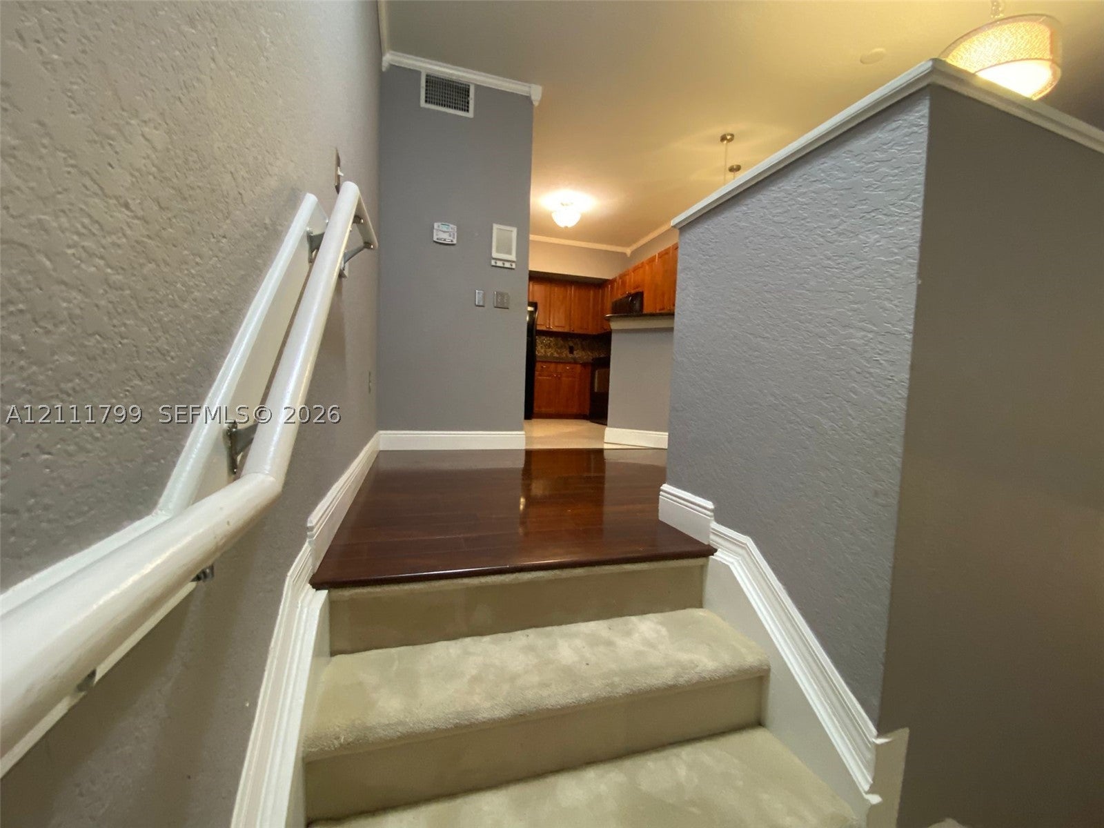 1202 Belmont Ln 1202
