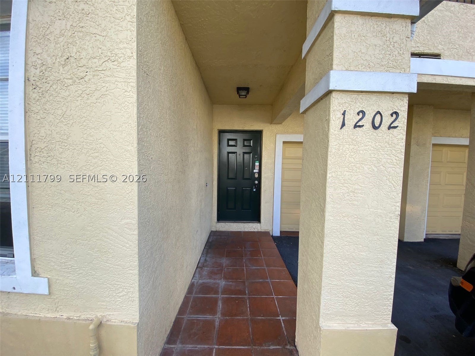 1202 Belmont Ln 1202