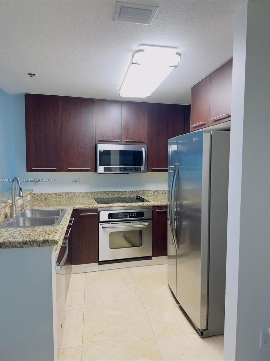 6515 Collins Ave 1601