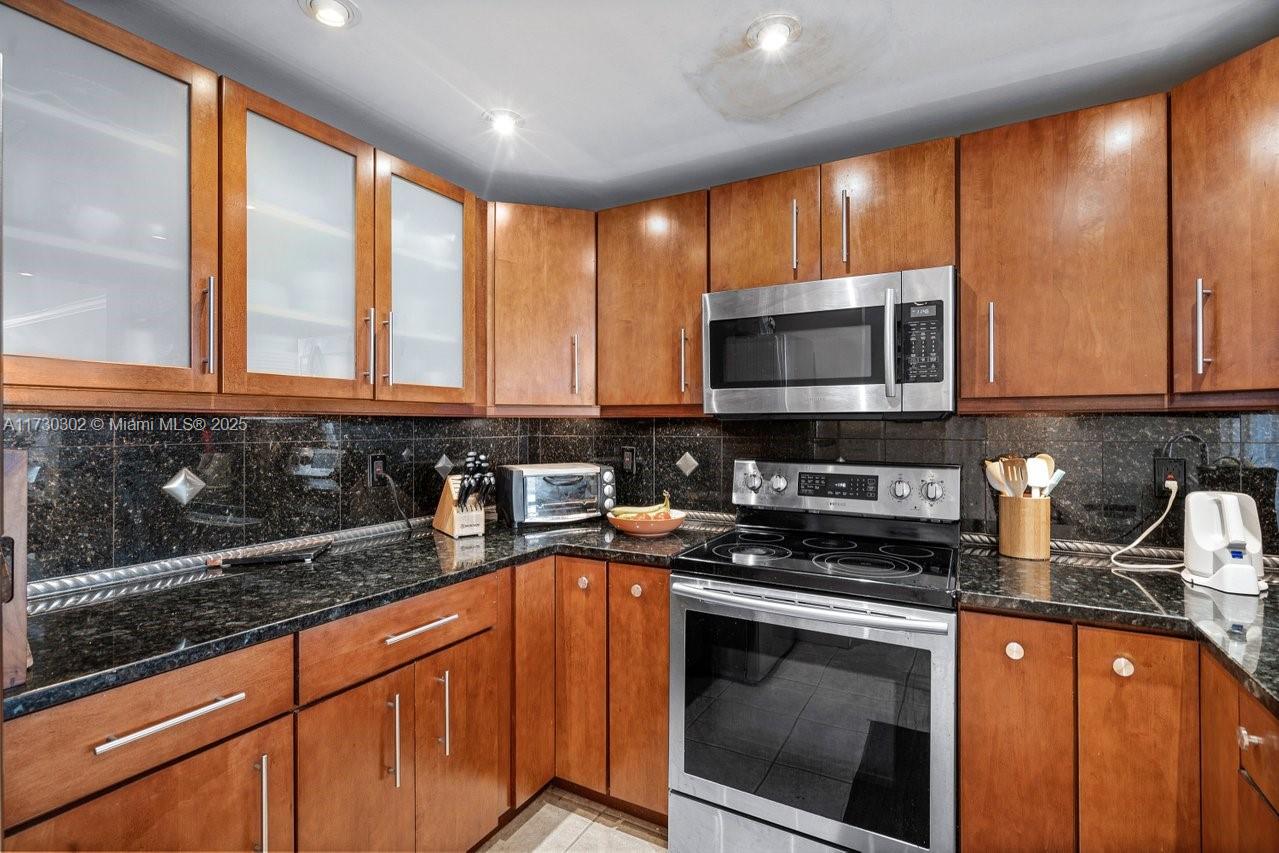 EAST POINT TOWERS CONDO - Residential