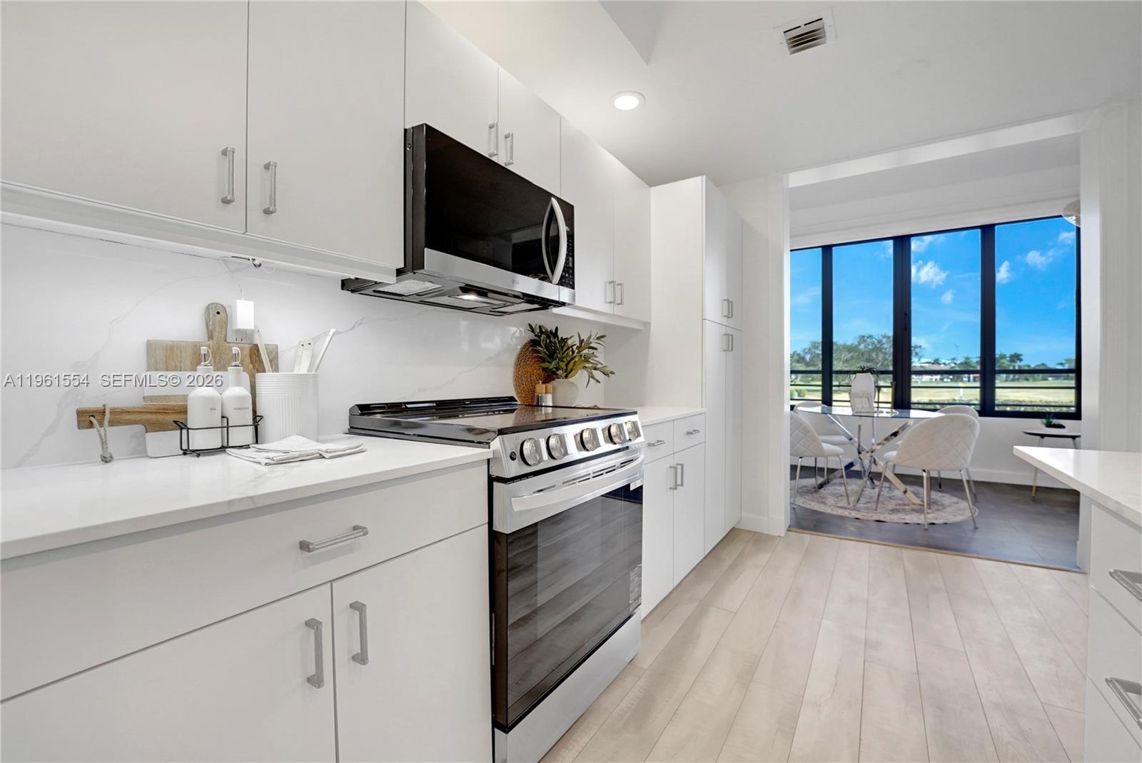 LA PAZ AT BOCA POINTE - Residential