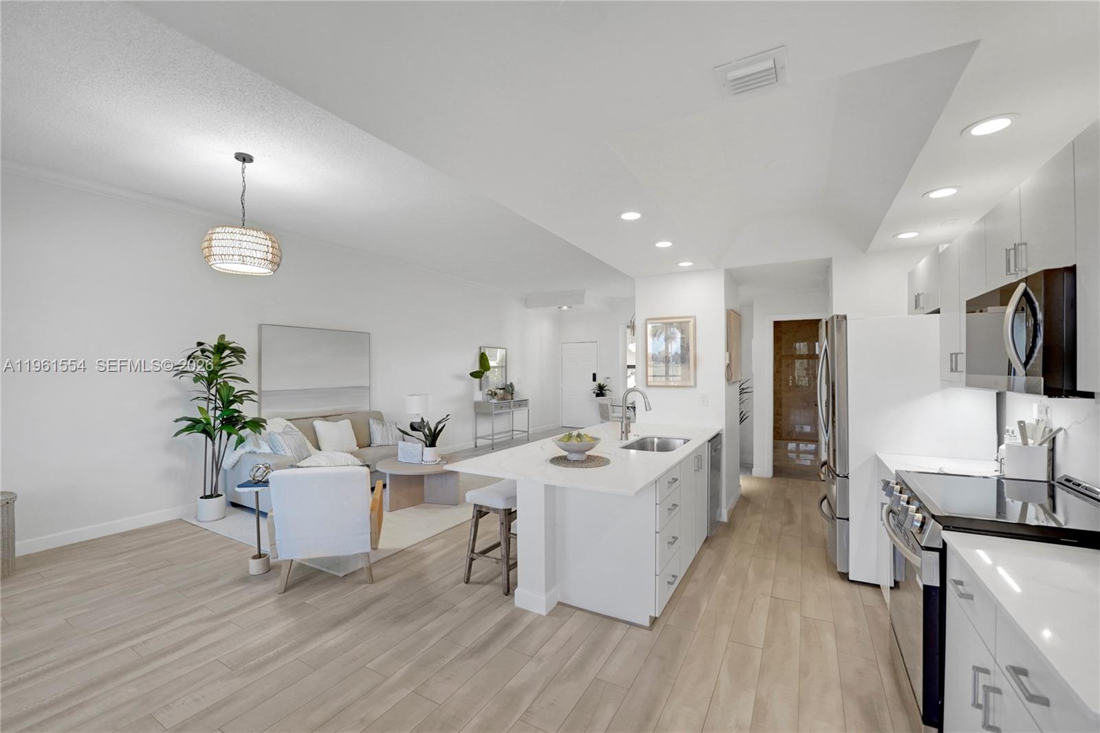 LA PAZ AT BOCA POINTE - Residential