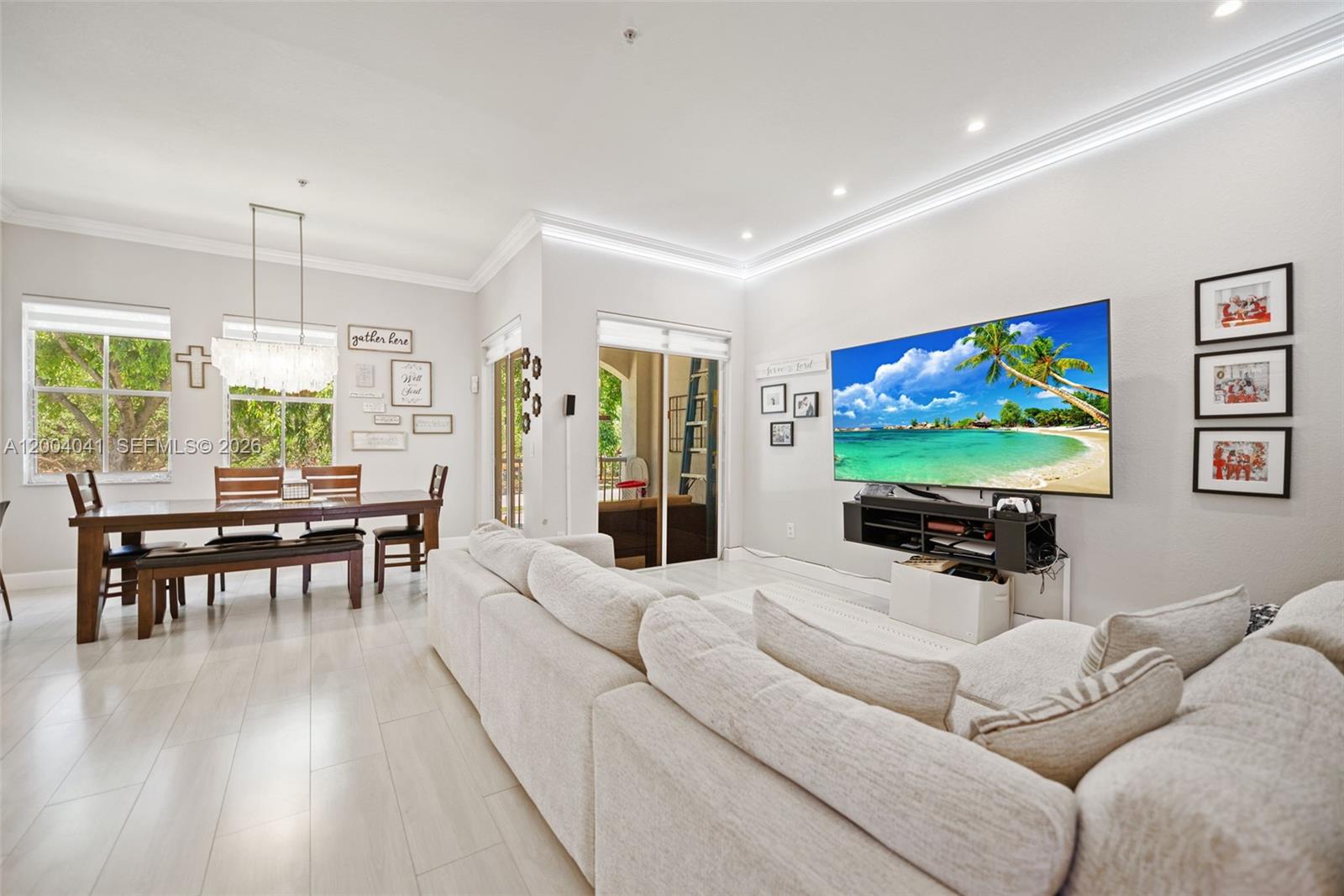 COURTYARDS THREE CONDO - Residential