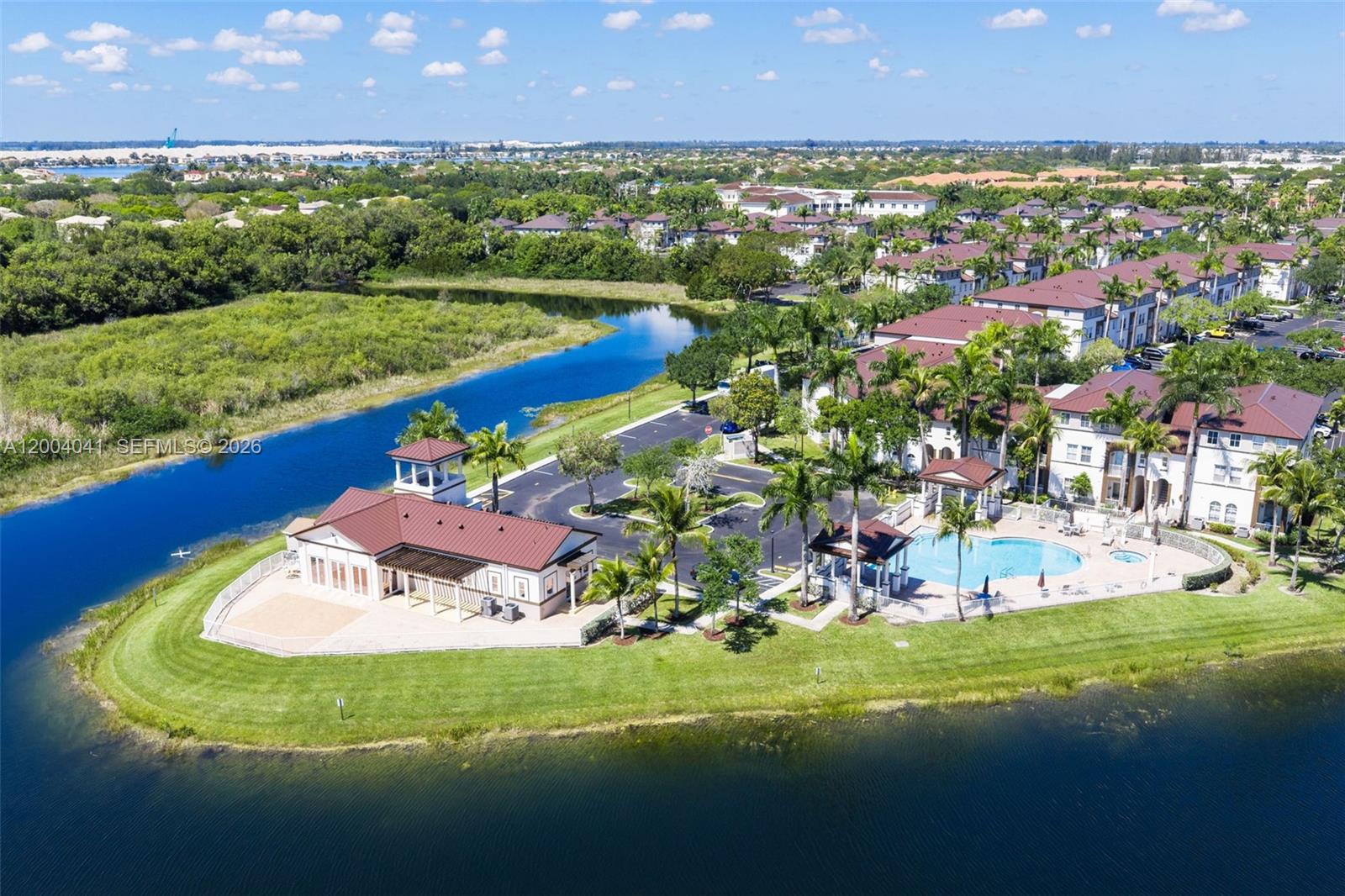 COURTYARDS THREE CONDO - Residential