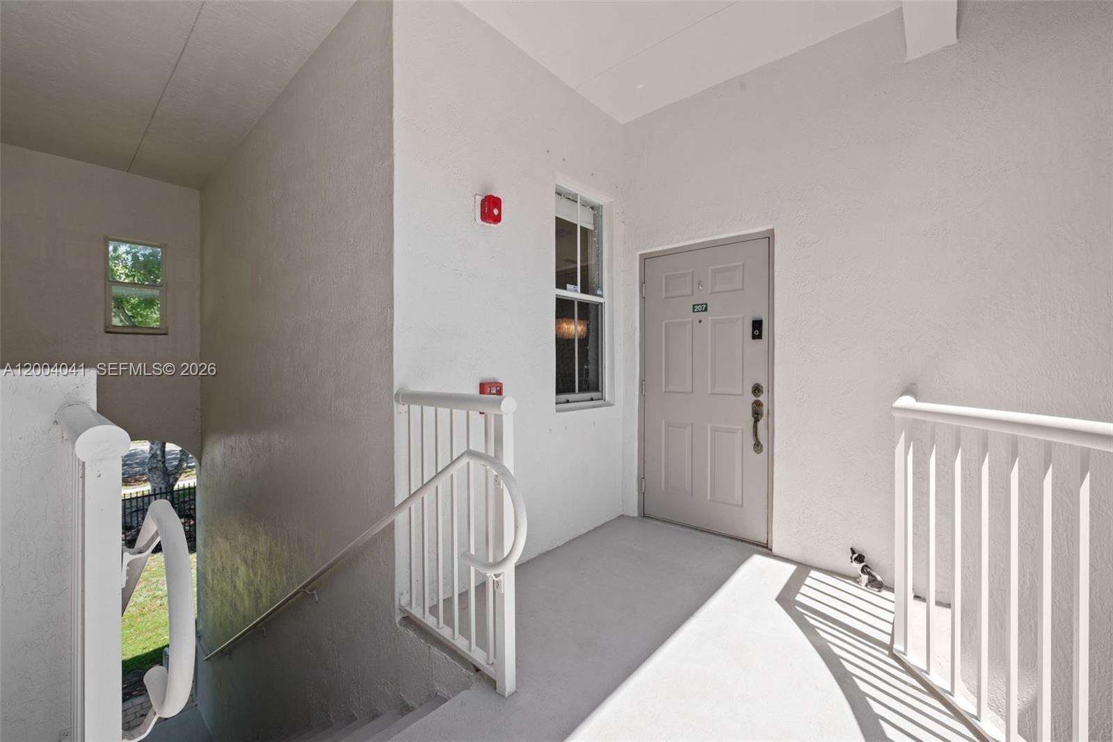 COURTYARDS THREE CONDO - Residential