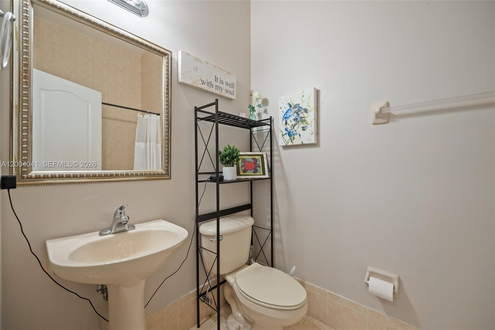 COURTYARDS THREE CONDO - Residential