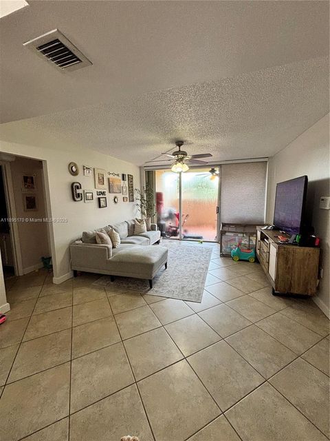 10425 SW 112th Ave 113 Miami FL 33176
