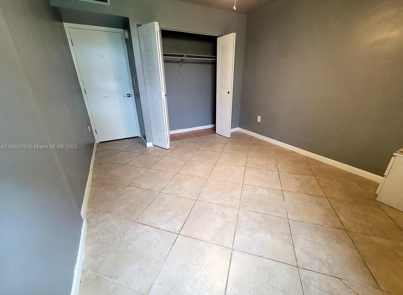GARDENS OF KENDALL CONDO - Residential