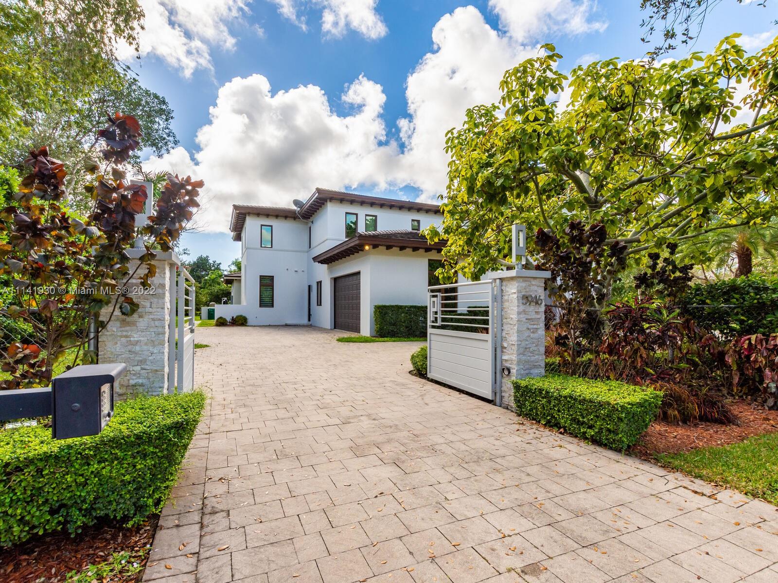 COLLINS ACRES - Residential