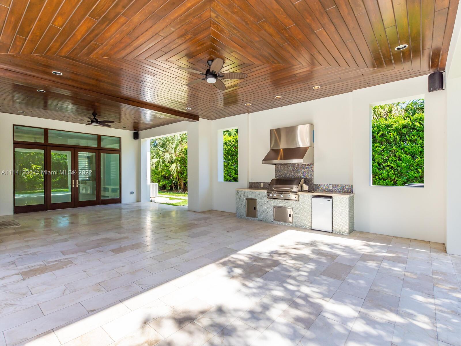 COLLINS ACRES - Residential