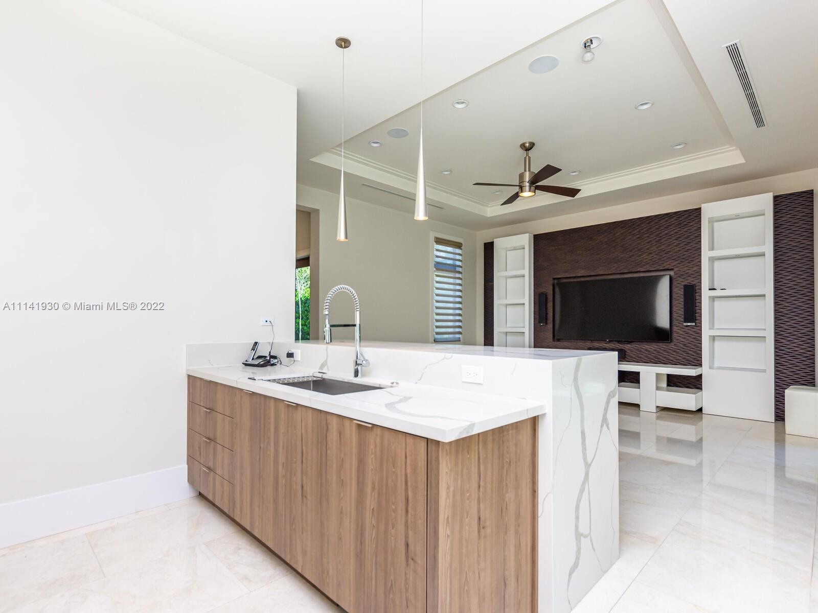 COLLINS ACRES - Residential