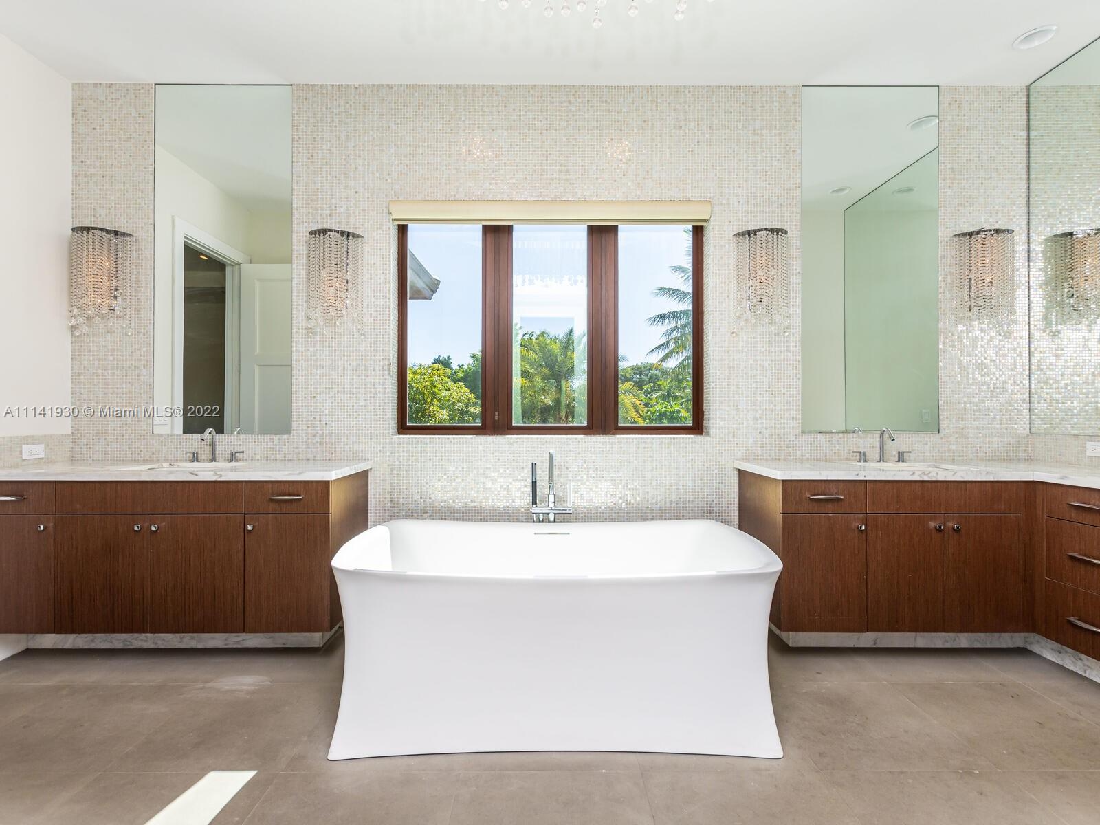 COLLINS ACRES - Residential