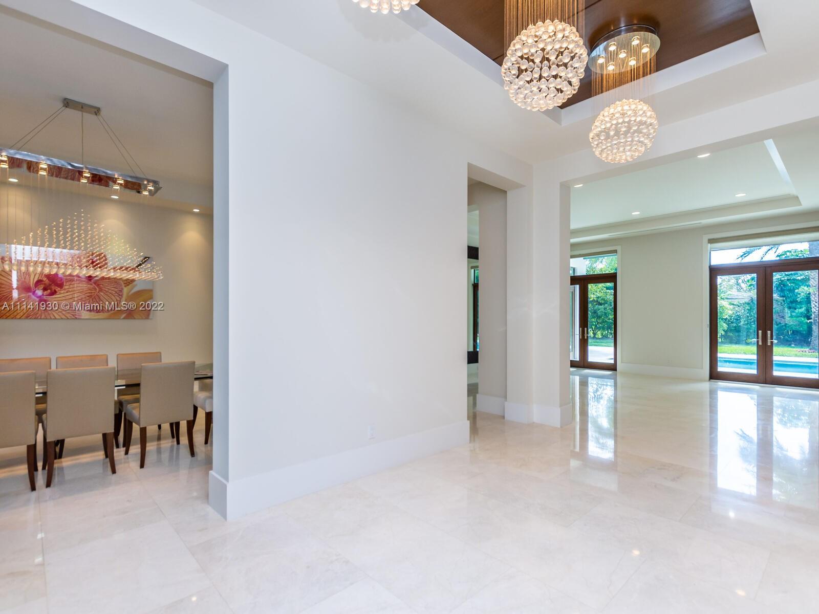 COLLINS ACRES - Residential