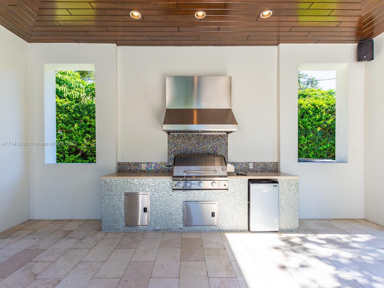 COLLINS ACRES - Residential