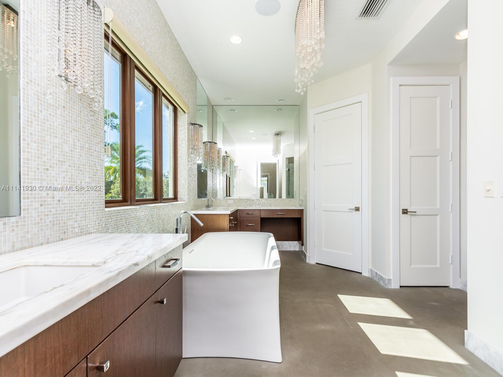 COLLINS ACRES - Residential