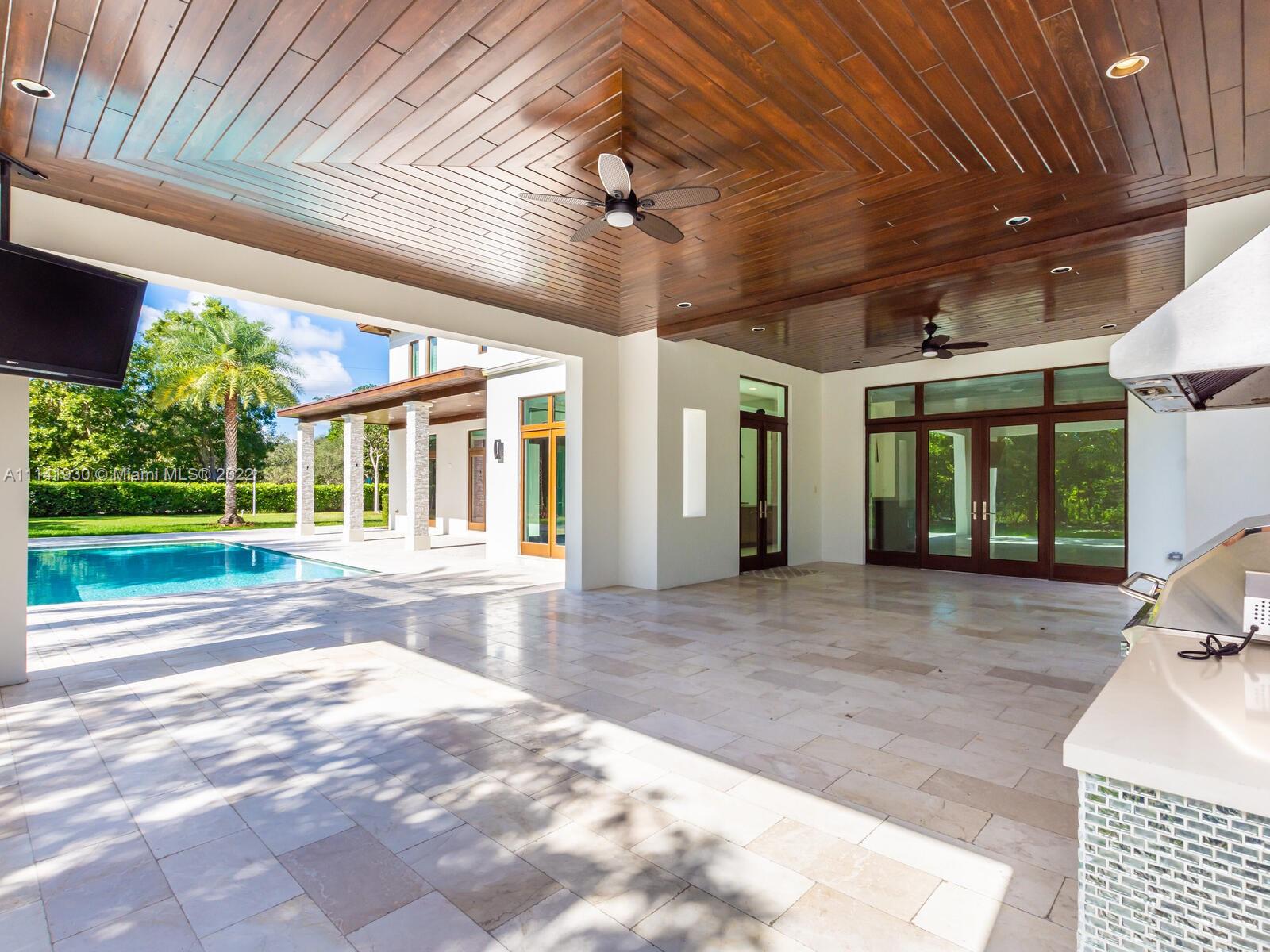 COLLINS ACRES - Residential