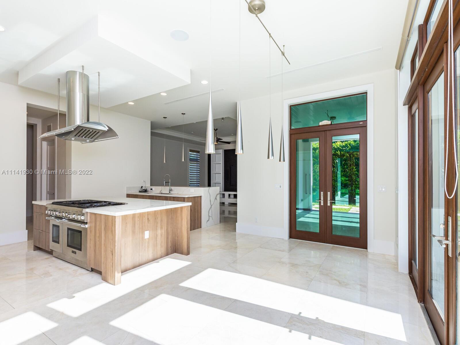 COLLINS ACRES - Residential