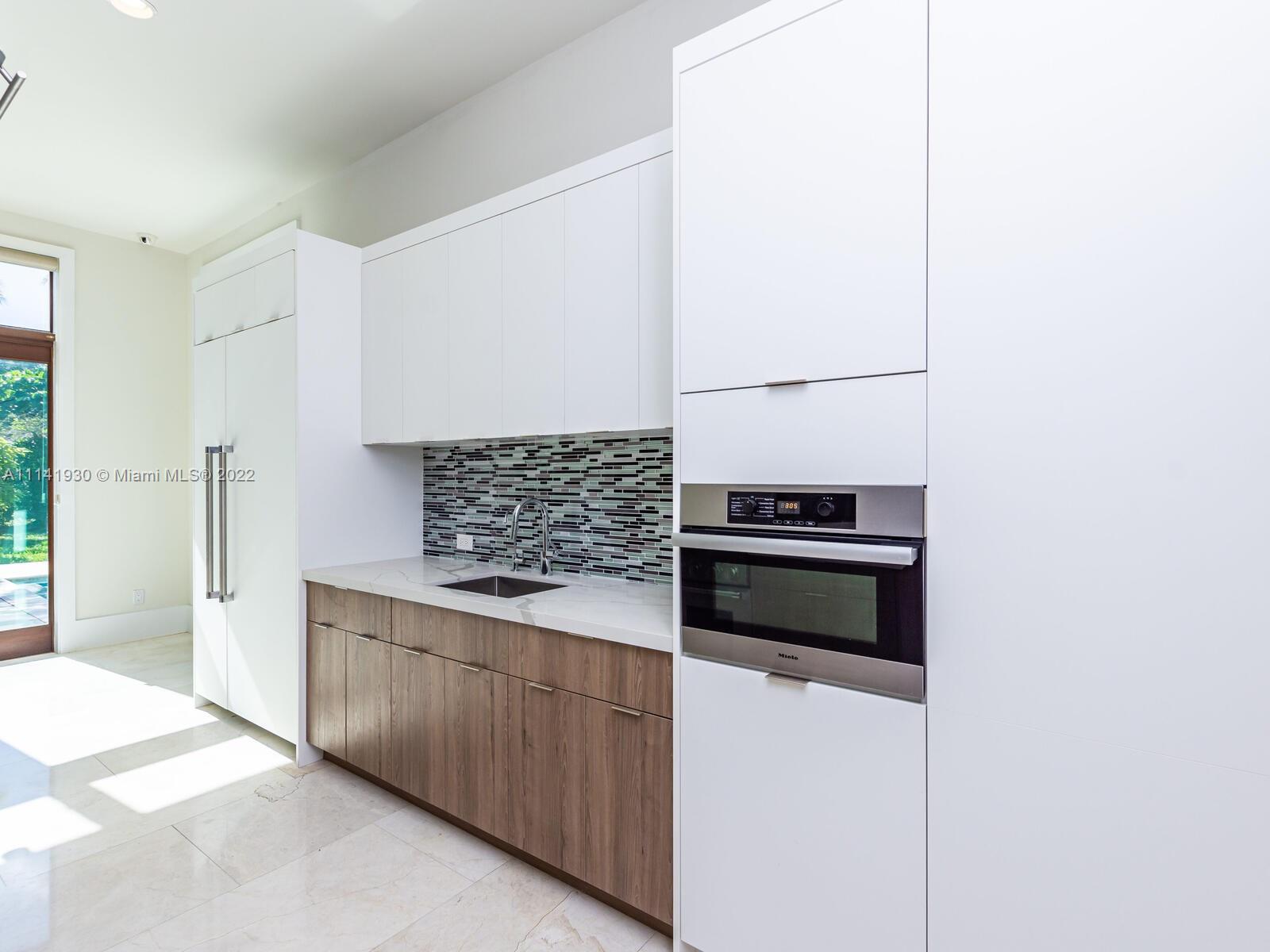 COLLINS ACRES - Residential