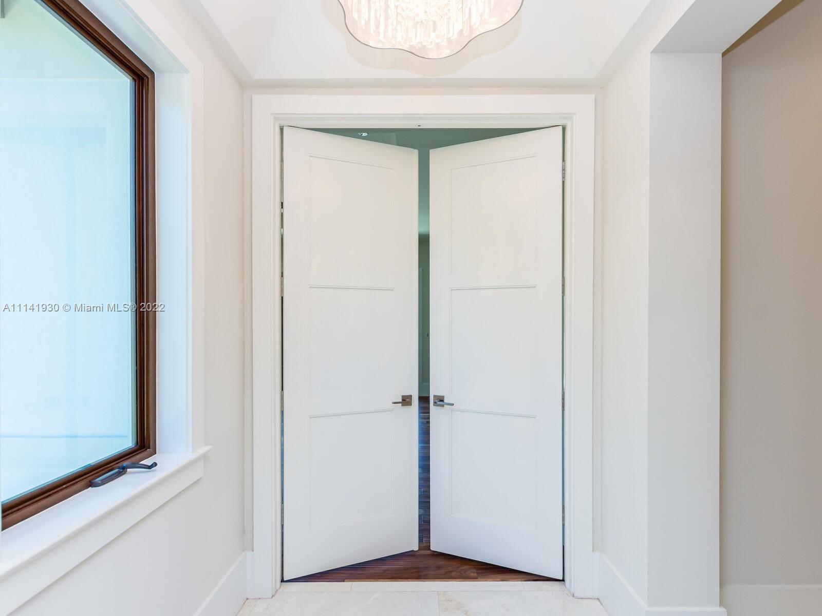 COLLINS ACRES - Residential