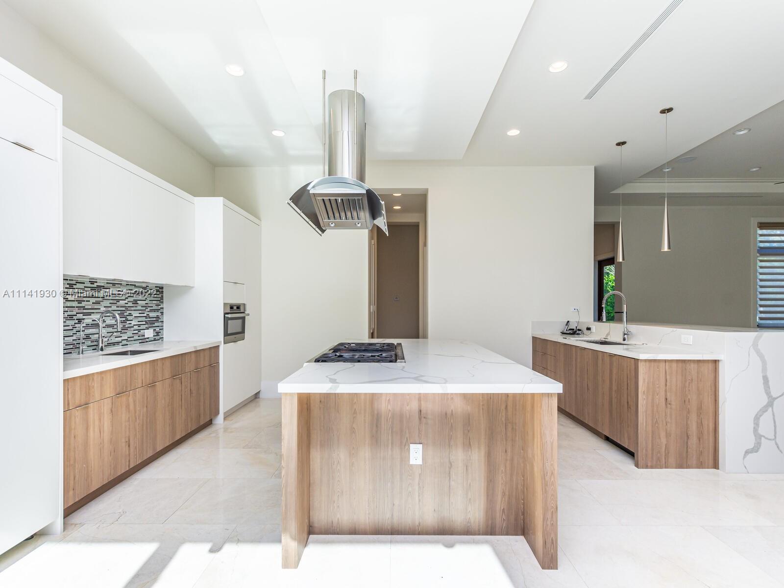 COLLINS ACRES - Residential