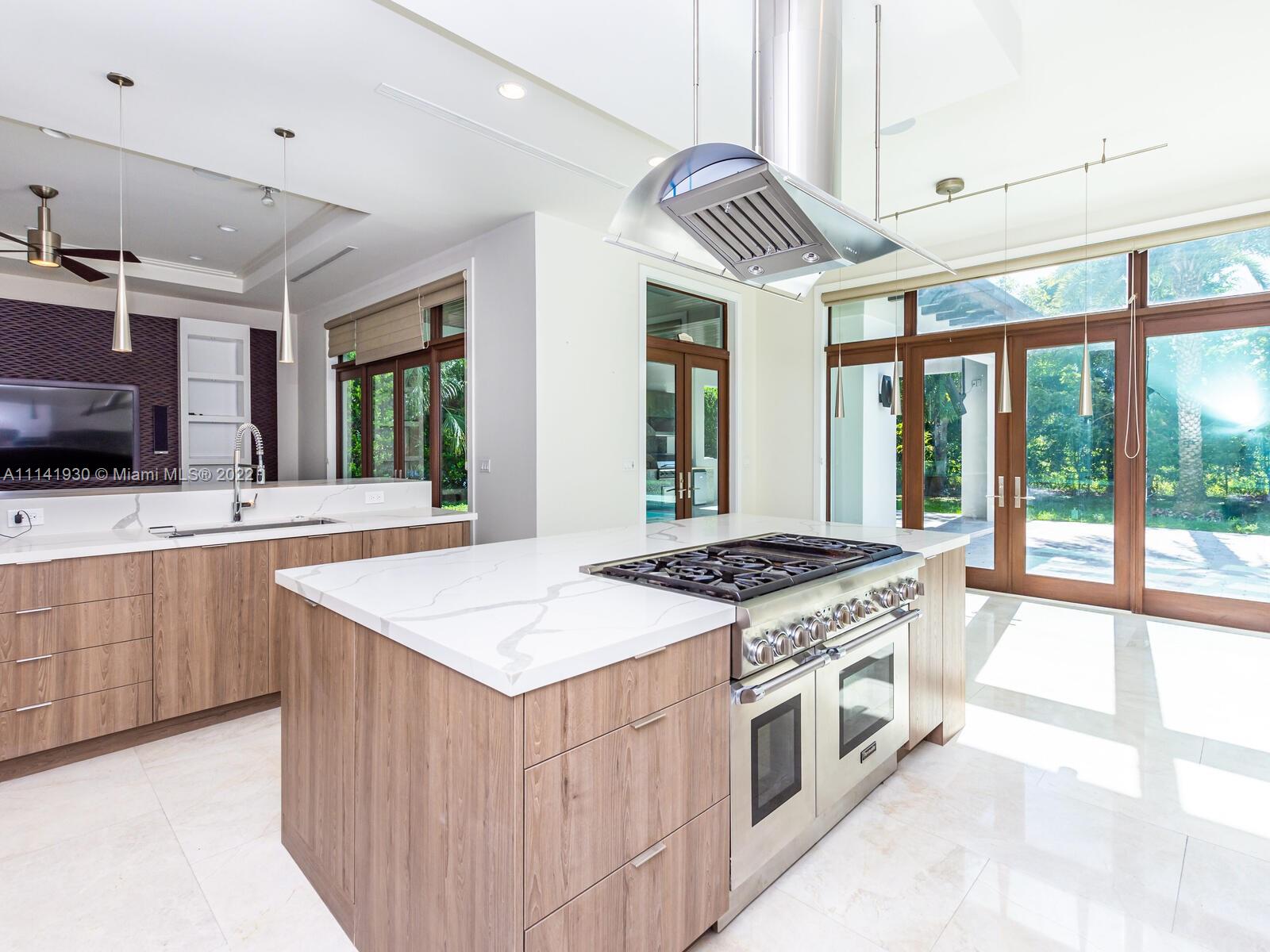 COLLINS ACRES - Residential